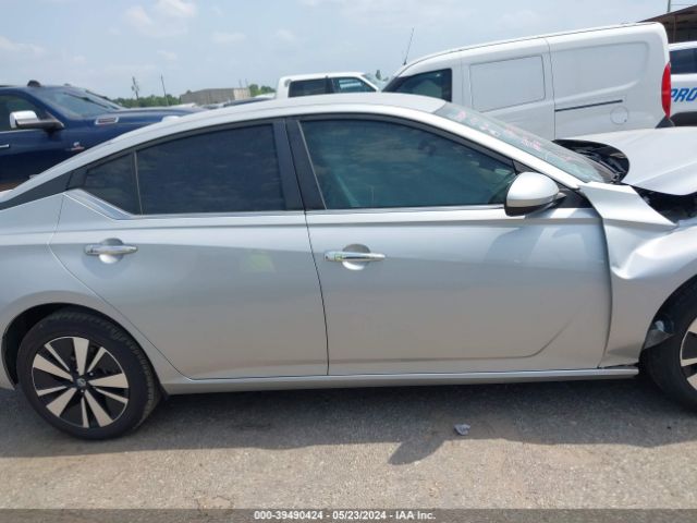 1N4BL4DW1MN313045 Nissan Altima Sv Intelligent Awd