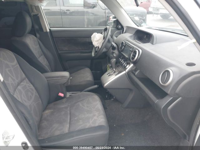 JTLZE4FE1EJ063407 Scion XB