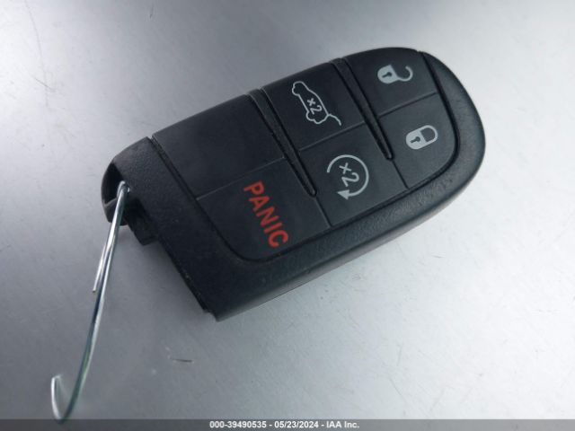 3C4NJCBBXJT228739 Jeep Compass Latitude Fwd