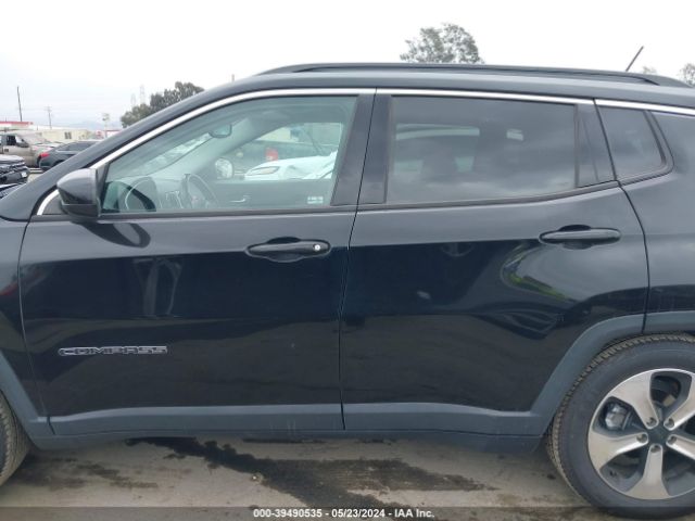 3C4NJCBBXJT228739 Jeep Compass Latitude Fwd