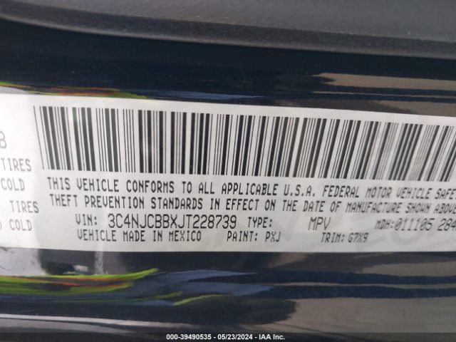 3C4NJCBBXJT228739 Jeep Compass Latitude Fwd