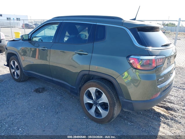3C4NJDBBXJT104038 Jeep Compass Latitude 4x4