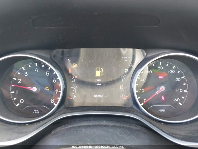 3C4NJDBBXJT104038 Jeep Compass Latitude 4x4