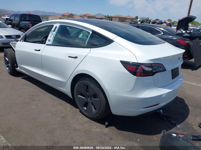 Tesla 2023 2023 5YJ3E1EA4PF701870 Image 3