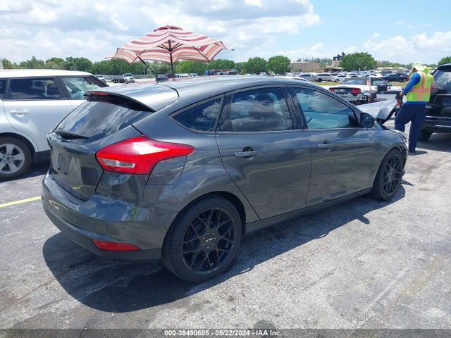 Ford FOCUS SE 2016 1FADP3K27GL348163 Image 4