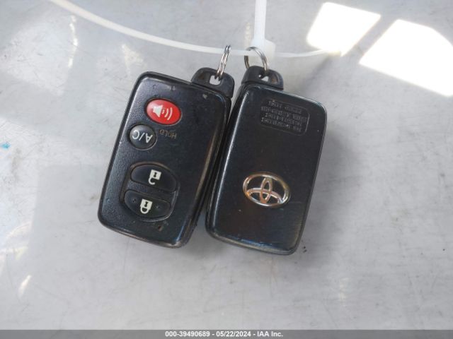 JTDKN3DP8F3068511 Toyota Prius Plug-in Base (cvt)