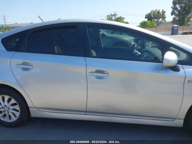 JTDKN3DP8F3068511 Toyota Prius Plug-in Base (cvt)