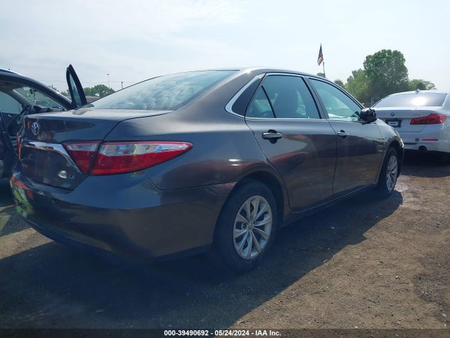 Toyota CAMRY LE 2015 4T4BF1FK7FR502836 Image 4