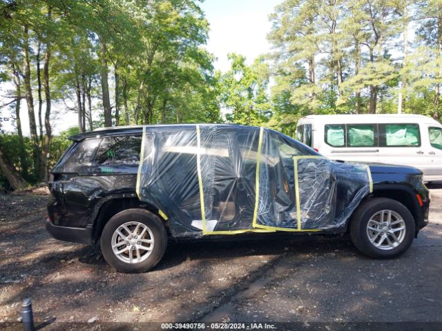 1C4RJKAG3N8565637 Jeep Grand Cherokee L Laredo 4x4