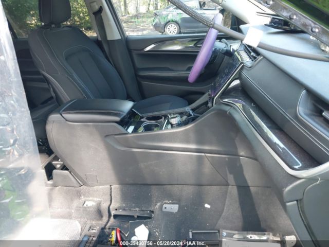 1C4RJKAG3N8565637 Jeep Grand Cherokee L Laredo 4x4