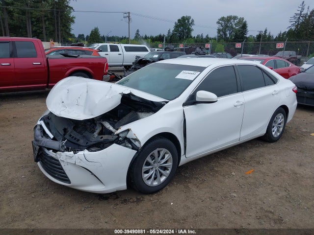 Toyota CAMRY LE 2016 4T4BF1FK4GR559867 Image 2