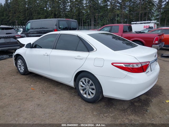 Toyota CAMRY LE 2016 4T4BF1FK4GR559867 Image 3