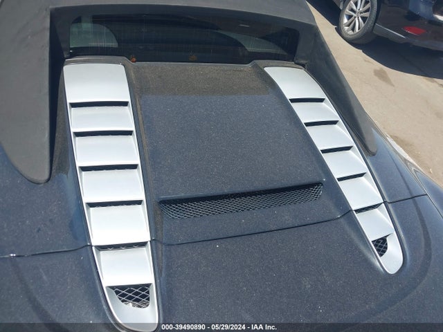2012 AUDI R8 WUAVNAFG4CN003012 Photo 9