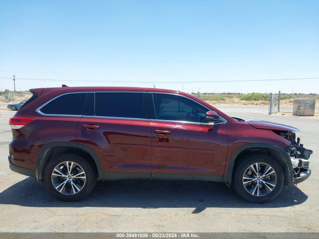 Toyota Highlander Le Plus 2019 5TDZZRFH5KS339660 Image 13