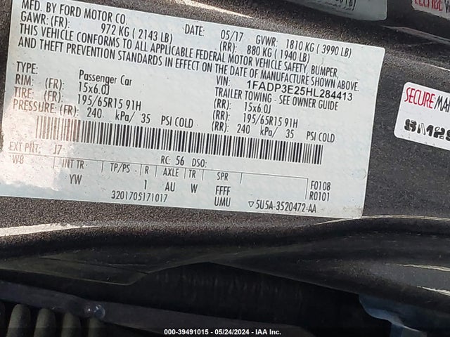 Ford FOCUS S 2017 1FADP3E25HL284413 Image 9