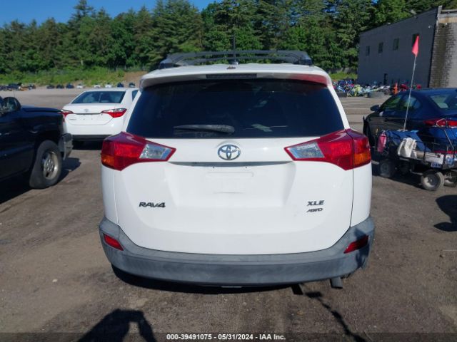 2T3RFREV8EW138287 Toyota Rav4 Xle