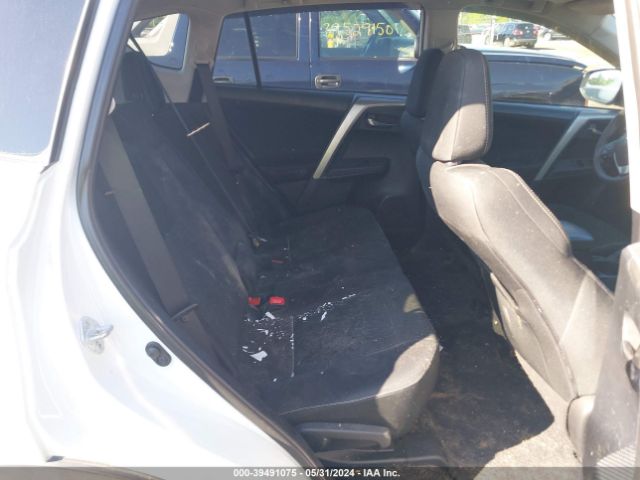 2T3RFREV8EW138287 Toyota Rav4 Xle