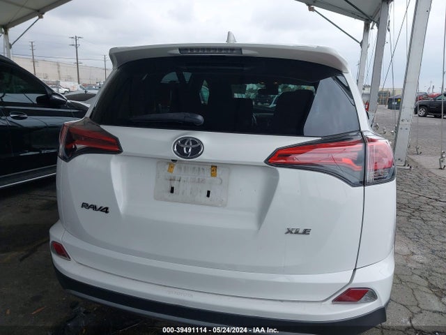Toyota Rav4 Xle 2018 2T3WFREV4JW463483 Image 17