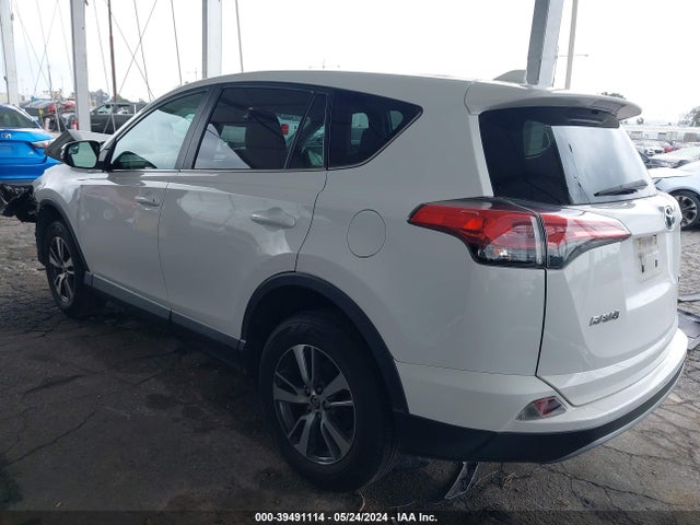 Toyota Rav4 Xle 2018 2T3WFREV4JW463483 Image 3