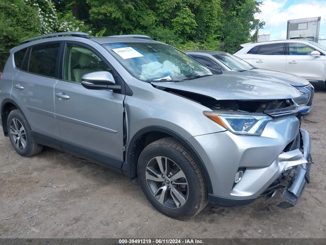 Toyota Rav4 Xle 2018 JTMRFREV8JJ251827 zdjęcie główne
