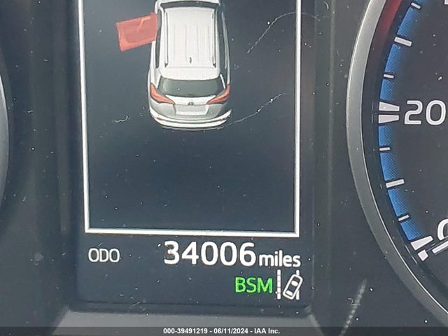 Toyota Rav4 Xle 2018 JTMRFREV8JJ251827 Image 15