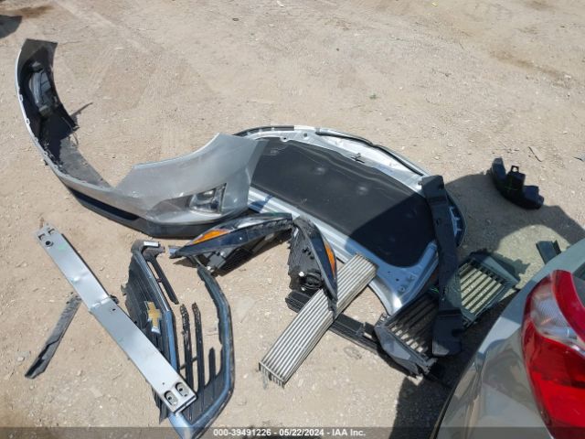 2GNAXREV3J6348111 Chevrolet EQUINOX LS