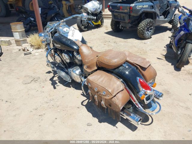 2016 INDIAN MOTORCYCLE CO. CHIEF 56KCCVAA1G3332704 Photo 2