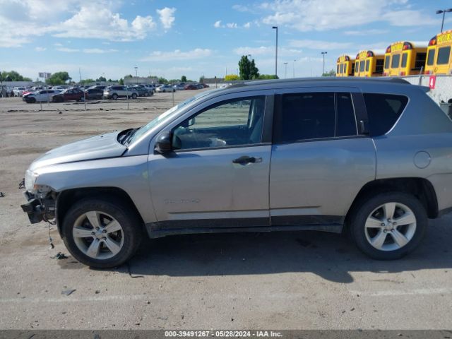 1C4NJDBB7GD521308 Jeep Compass Sport