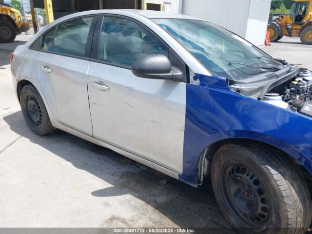 1G1PA5SG1E7139189 Chevrolet Cruze Ls Auto