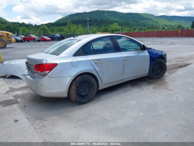1G1PA5SG1E7139189 Chevrolet Cruze Ls Auto