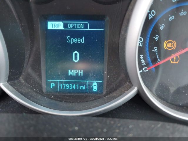 1G1PA5SG1E7139189 Chevrolet Cruze Ls Auto