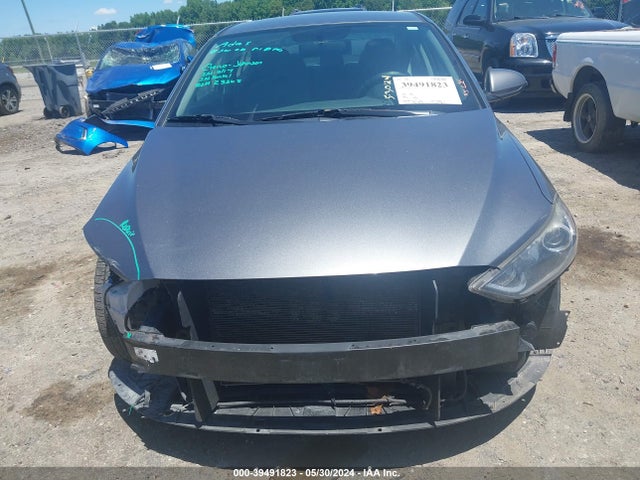 Hyundai ELANTRA SEL 2018 5NPD84LF0JH254801 Image 13