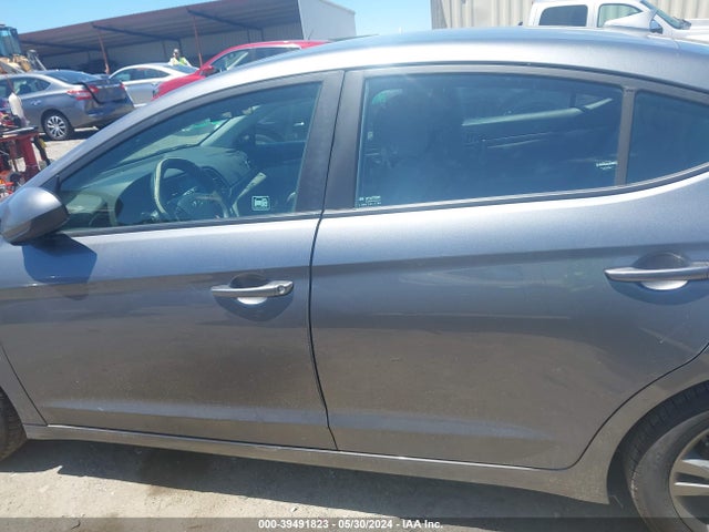 Hyundai ELANTRA SEL 2018 5NPD84LF0JH254801 Image 15