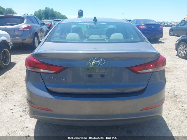 Hyundai ELANTRA SEL 2018 5NPD84LF0JH254801 Image 17