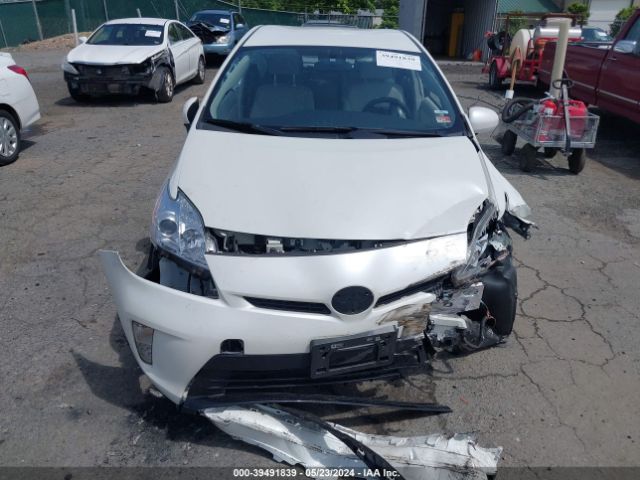 JTDKN3DU1F1882212 Toyota Prius Two