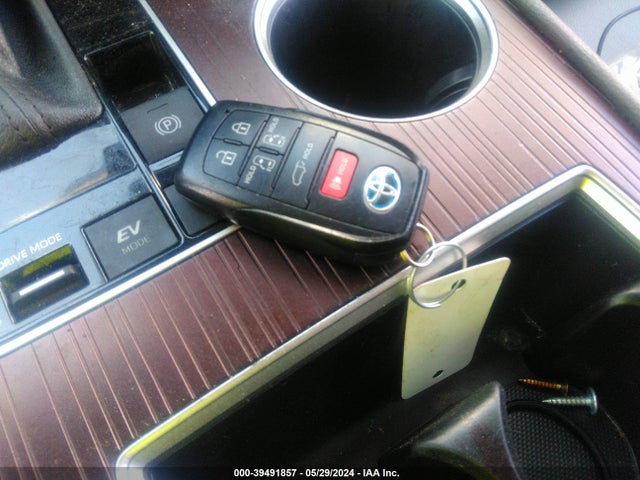 Toyota SIENNA XLE 2023 5TDYRKECXPS152172 Image 11