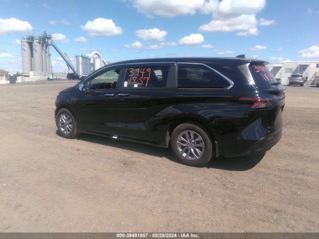 Toyota SIENNA XLE 2023 5TDYRKECXPS152172 Image 14