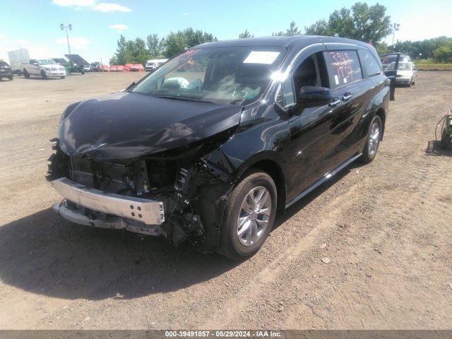 5TDYRKECXPS152172 Toyota SIENNA XLE