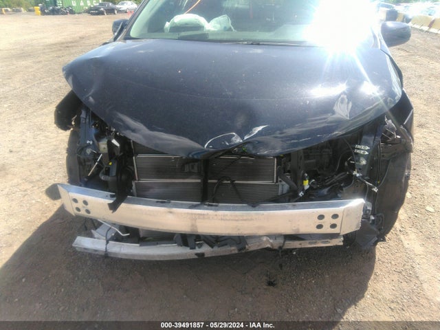 Toyota SIENNA XLE 2023 5TDYRKECXPS152172 Image 6