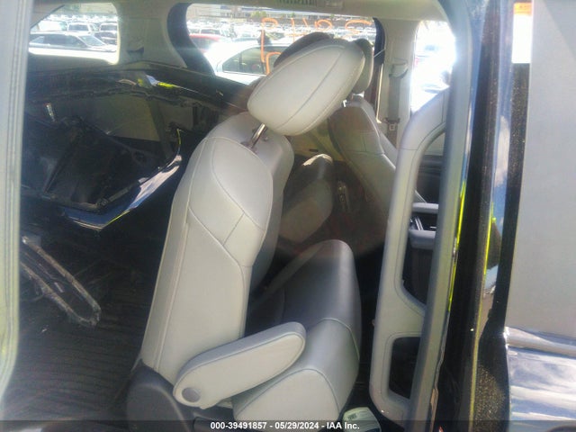 Toyota SIENNA XLE 2023 5TDYRKECXPS152172 Image 8