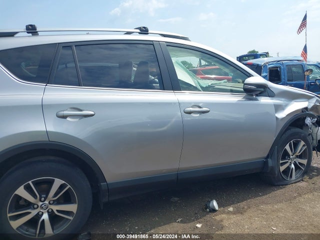 Toyota Rav4 Xle 2018 JTMRFREV1JD233300 Image 14