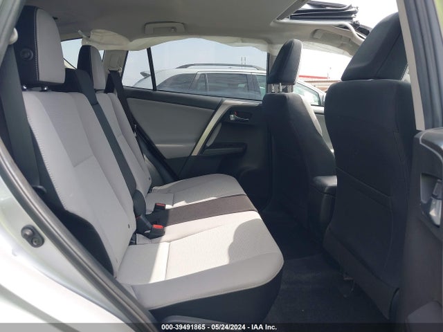 Toyota Rav4 Xle 2018 JTMRFREV1JD233300 Image 8