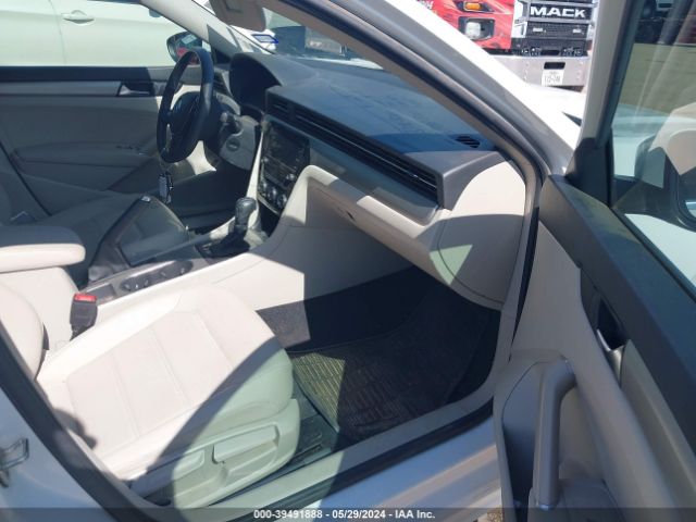 1VWSA7A31NC003032 Volkswagen Passat 2.0t Se