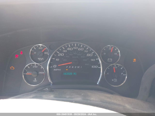 Chevrolet Express 2500 Work Van 2018 1GCWGAFP1J1165471 Image 7