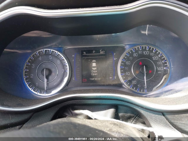 1C3CCCABXFN579195 Chrysler 200 Limited