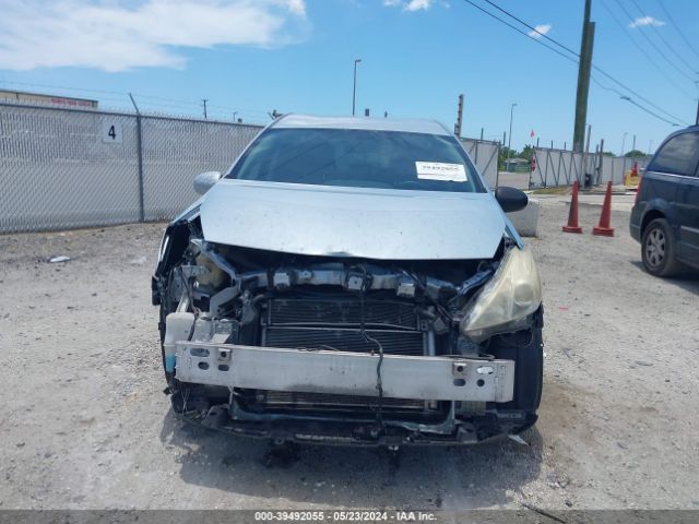 JTDZN3EU7EJ001556 Toyota Prius V Three