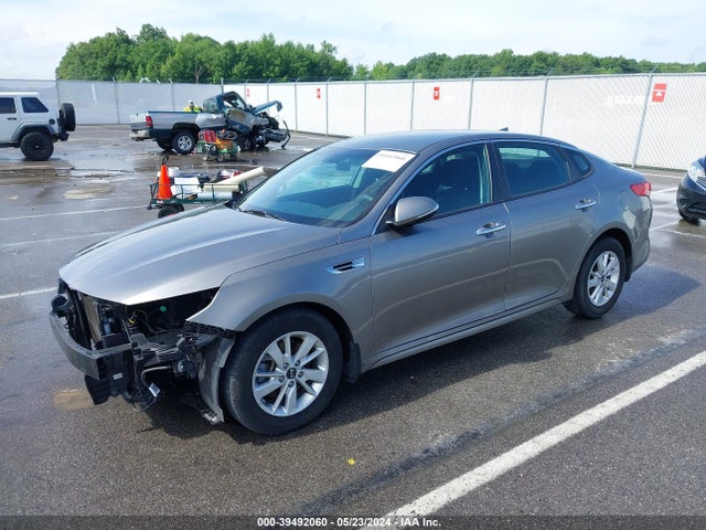 KIA Optima Lx 2017 5XXGT4L39HG125348 Image 2