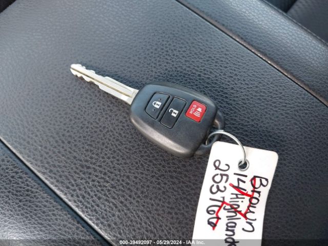 5TDBKRFH5ES038770 Toyota Highlander Le V6