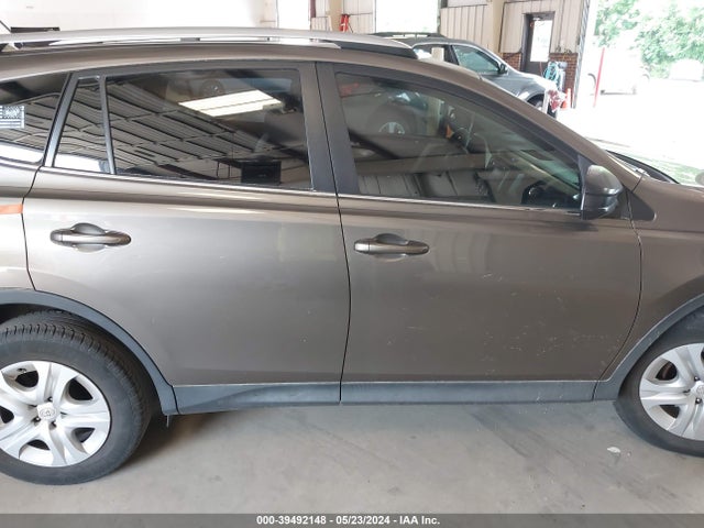 Toyota RAV4 LE 2014 JTMZFREVXED031366 Image 14
