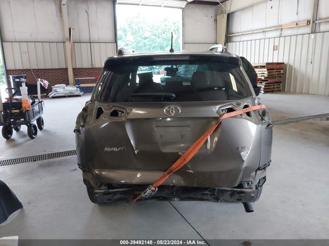 Toyota RAV4 LE 2014 JTMZFREVXED031366 Image 17